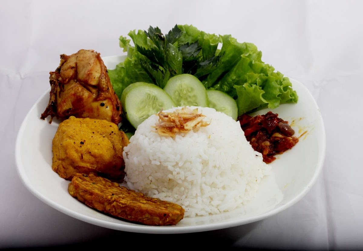 Kedai Tjisondari - 5