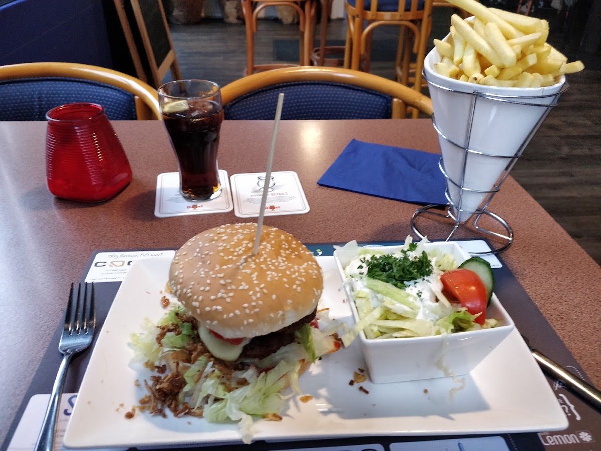 Eet-, en praatcafé De Wildeman - 2