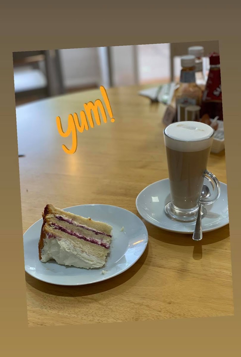 Blossom's Cafe - 6