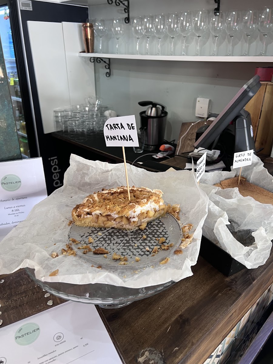 Cafe Pastelier - 6