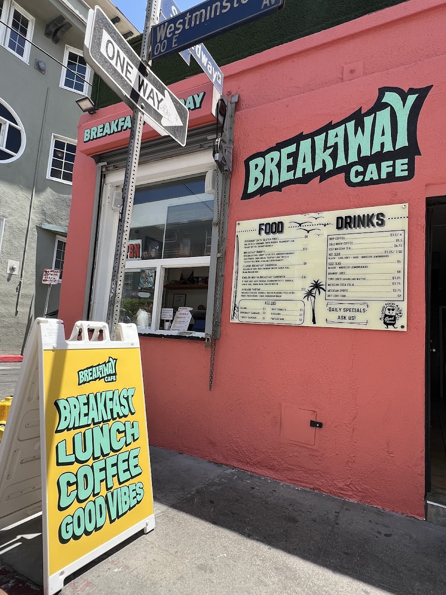 Breakaway Cafe Venice - 4