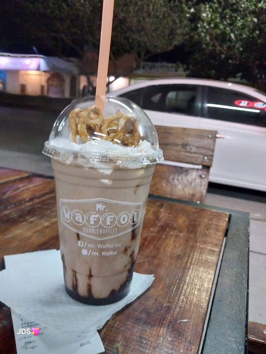 Mr. Waffol - 6