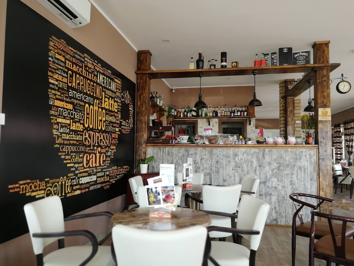 Castle COFFEE & BAR