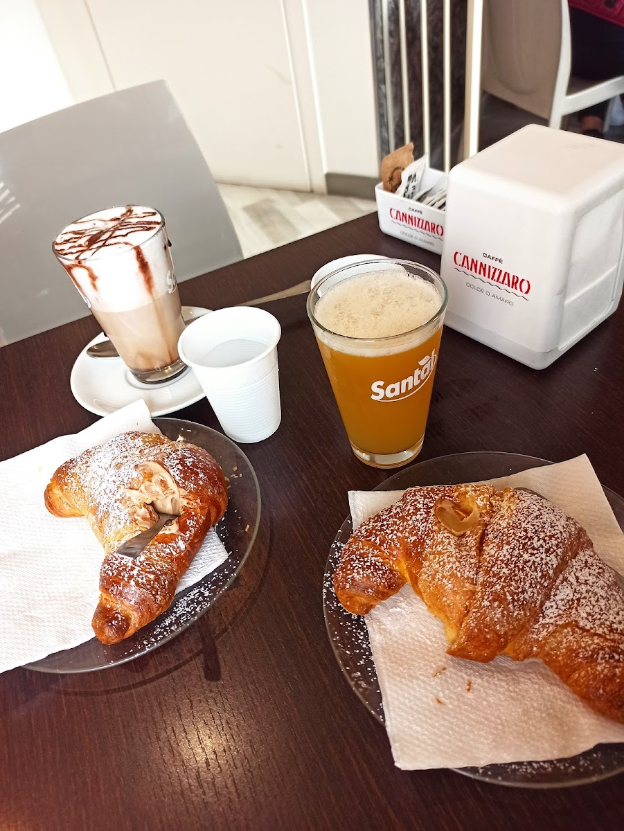 caffetteria cornetteria ' Zio Falvo e Zia ' - 8