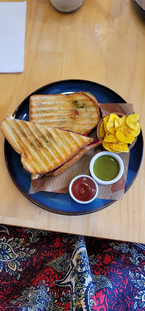 Cafe Aroma AMB (Burger by Night) - 5