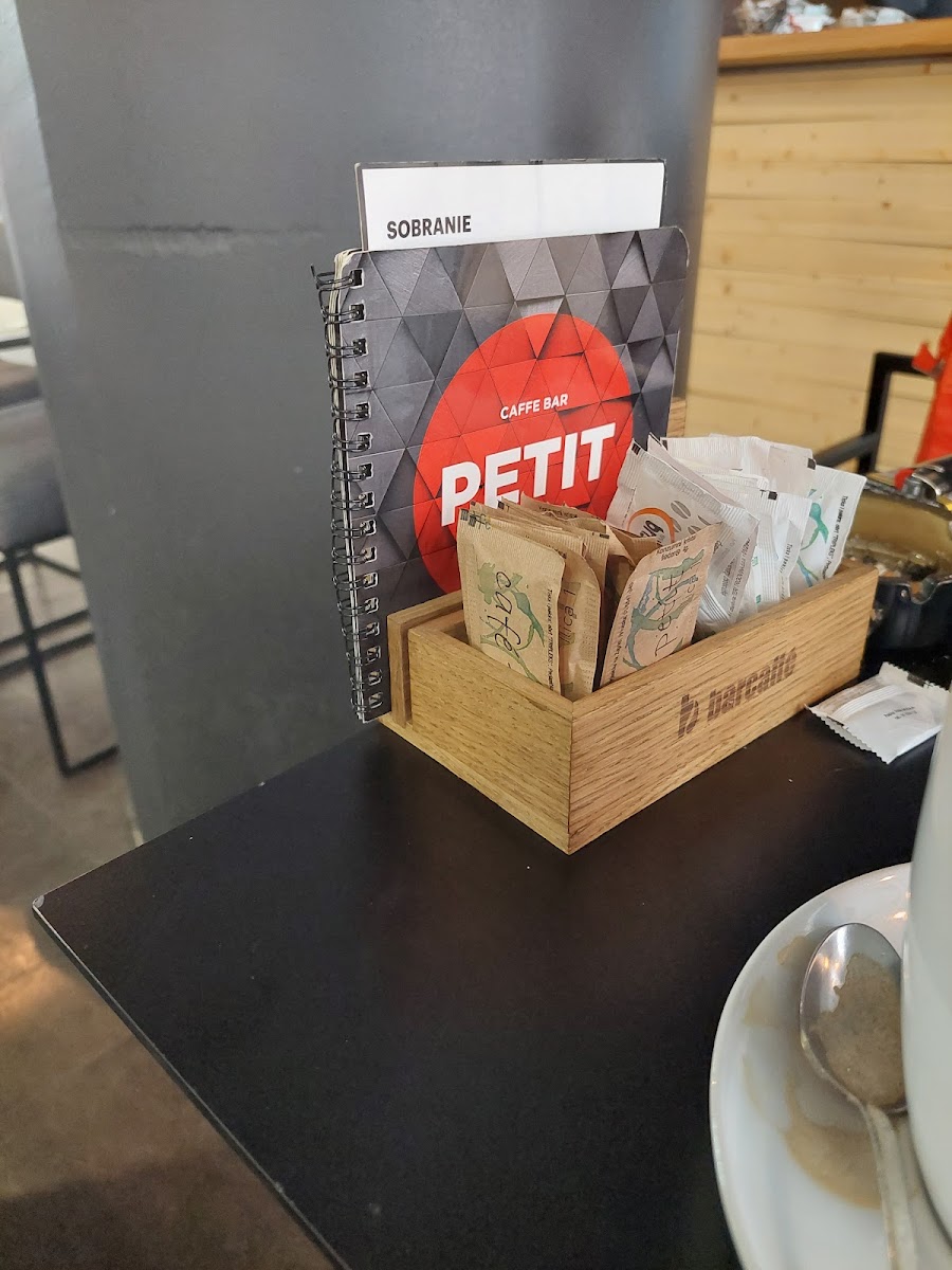 Caffe Petit 2 - 7