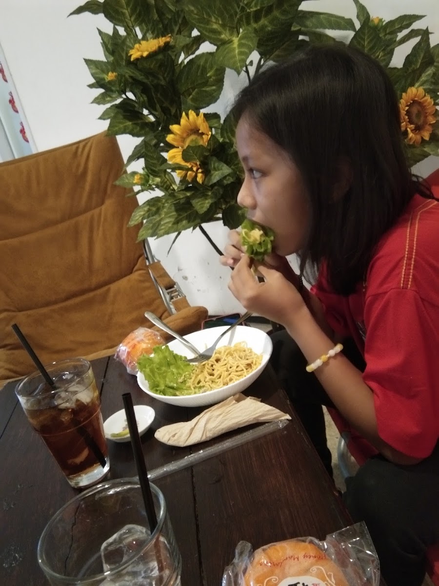 DEEL CAFE - Puri Airlangga - 5