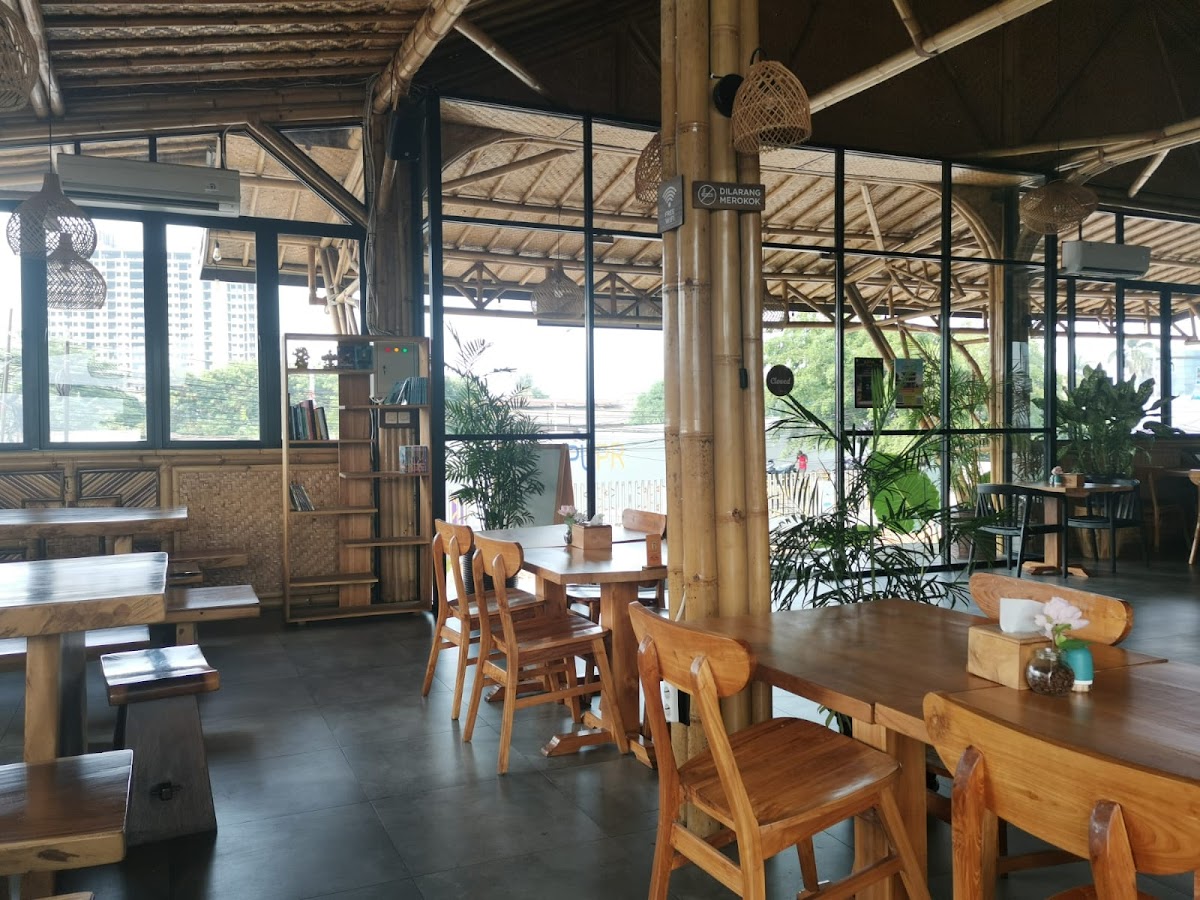 Teratai Cafe & Resto