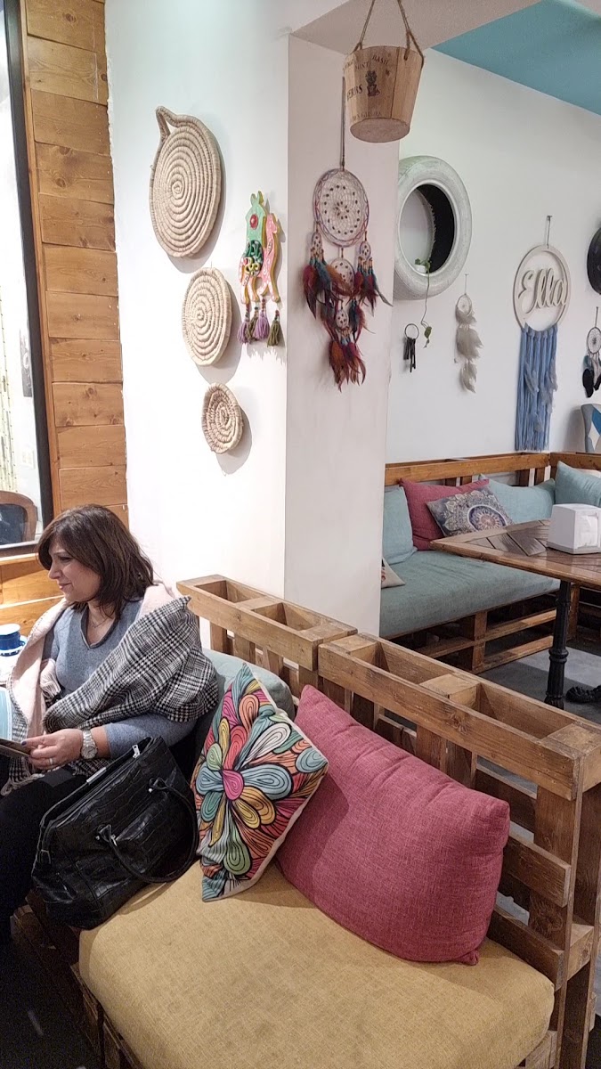 Ella restaurant & café - 2