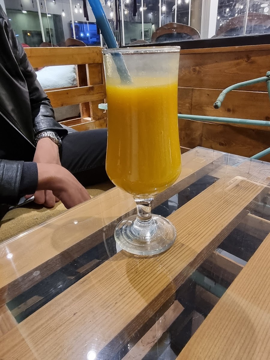 Ella restaurant & café - 6