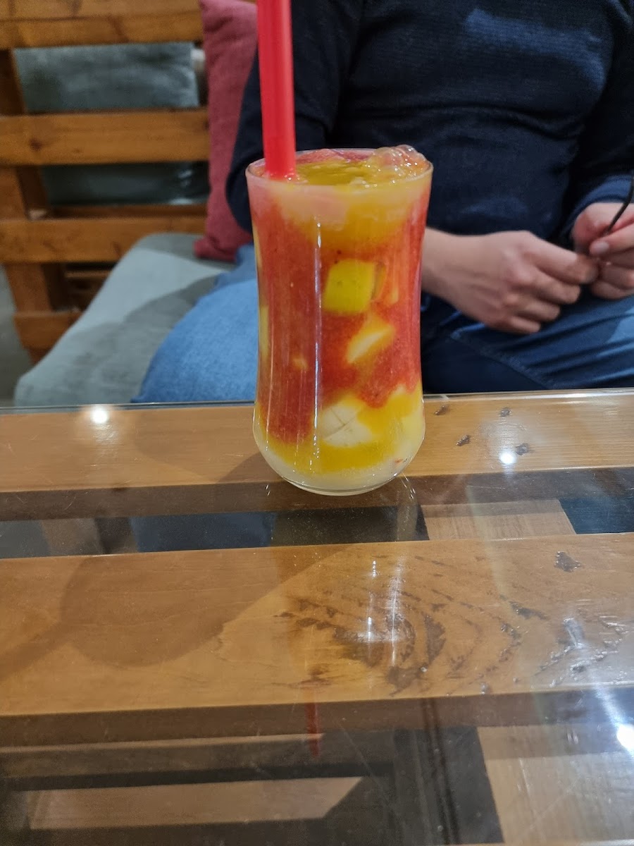 Ella restaurant & café - 7