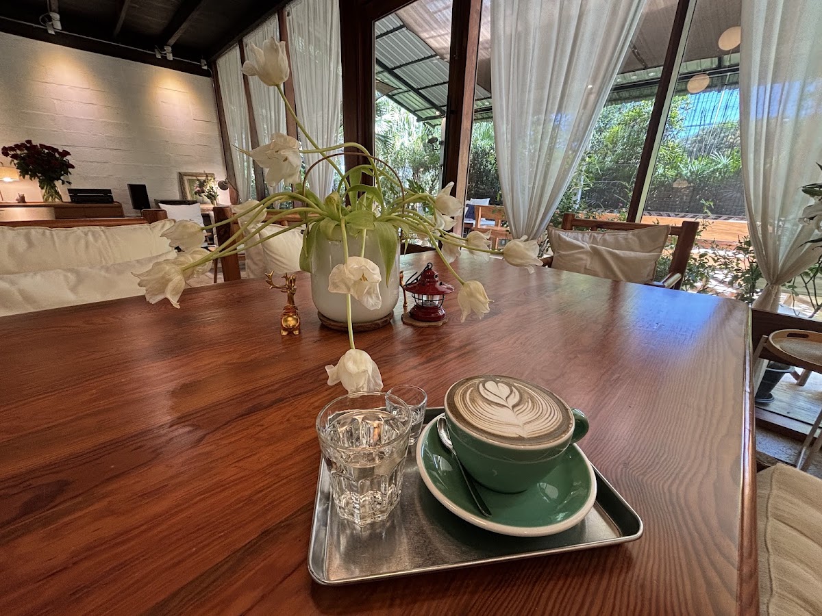 Moka Fox Café: Coffee & Cakes & Beautiful Place, Until 4 or 5 PM ! - 3