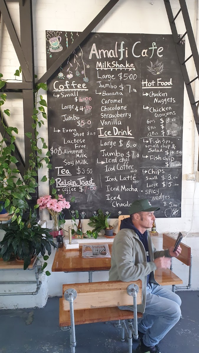 Amalfi Cafe and Coffee - 4