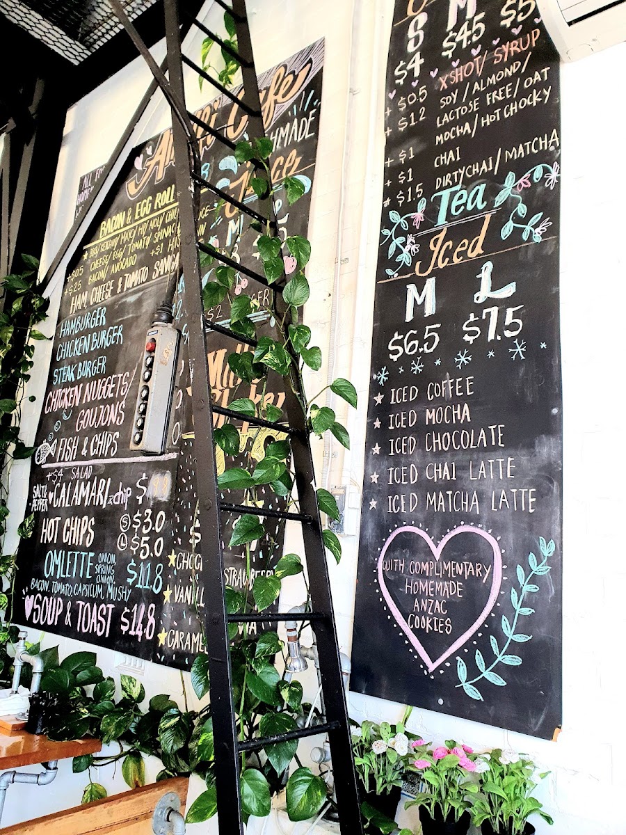 Amalfi Cafe and Coffee - 5