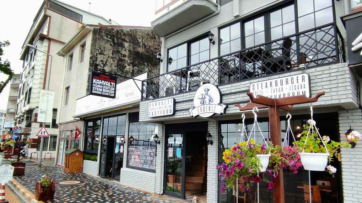 Erdeniz Cafe Restaurant