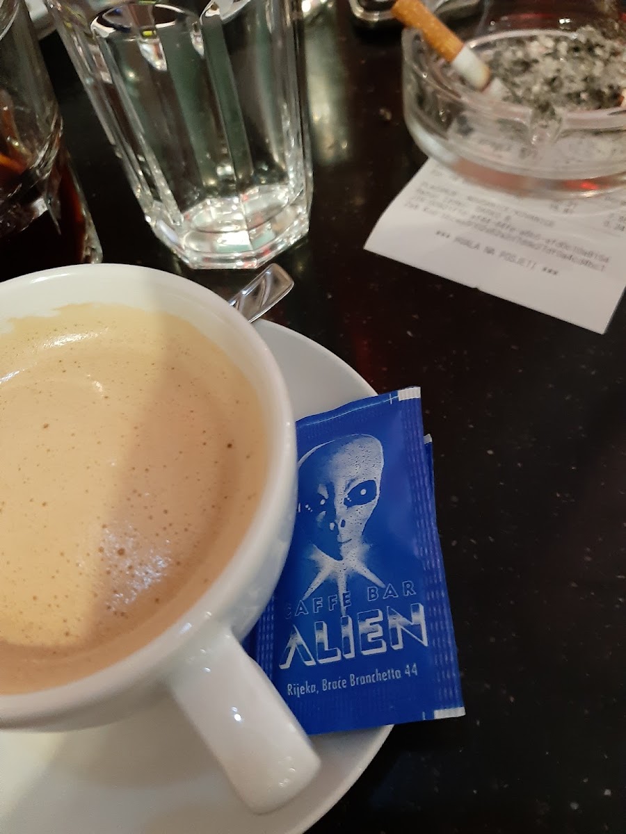 Caffe Bar Alien - 3