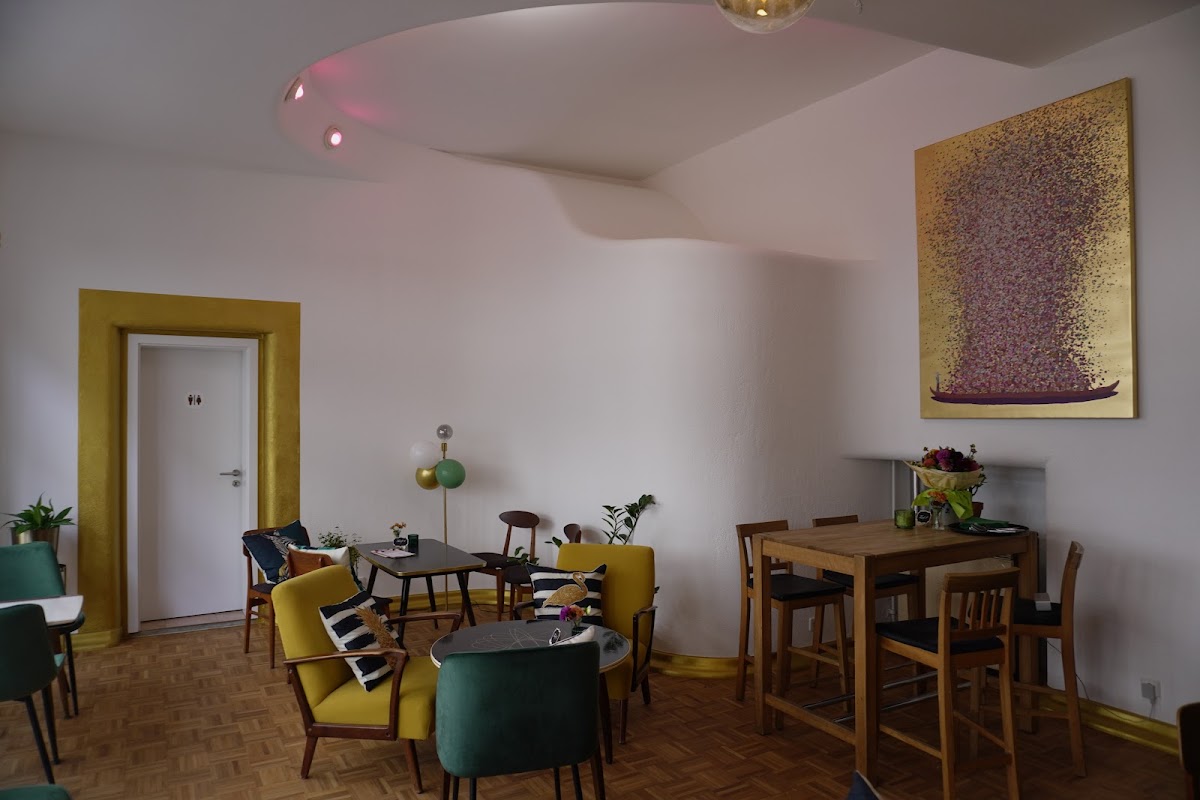 Moser, coffee & wine