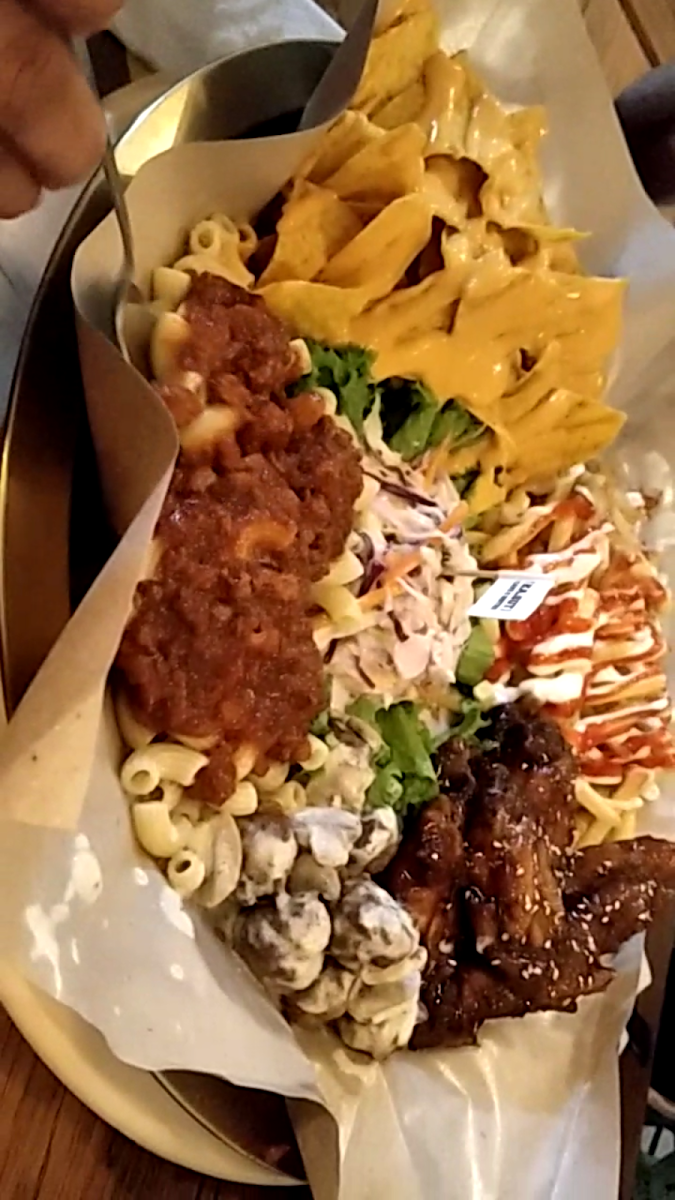 KA.SUT Cafe & Bistro - 6