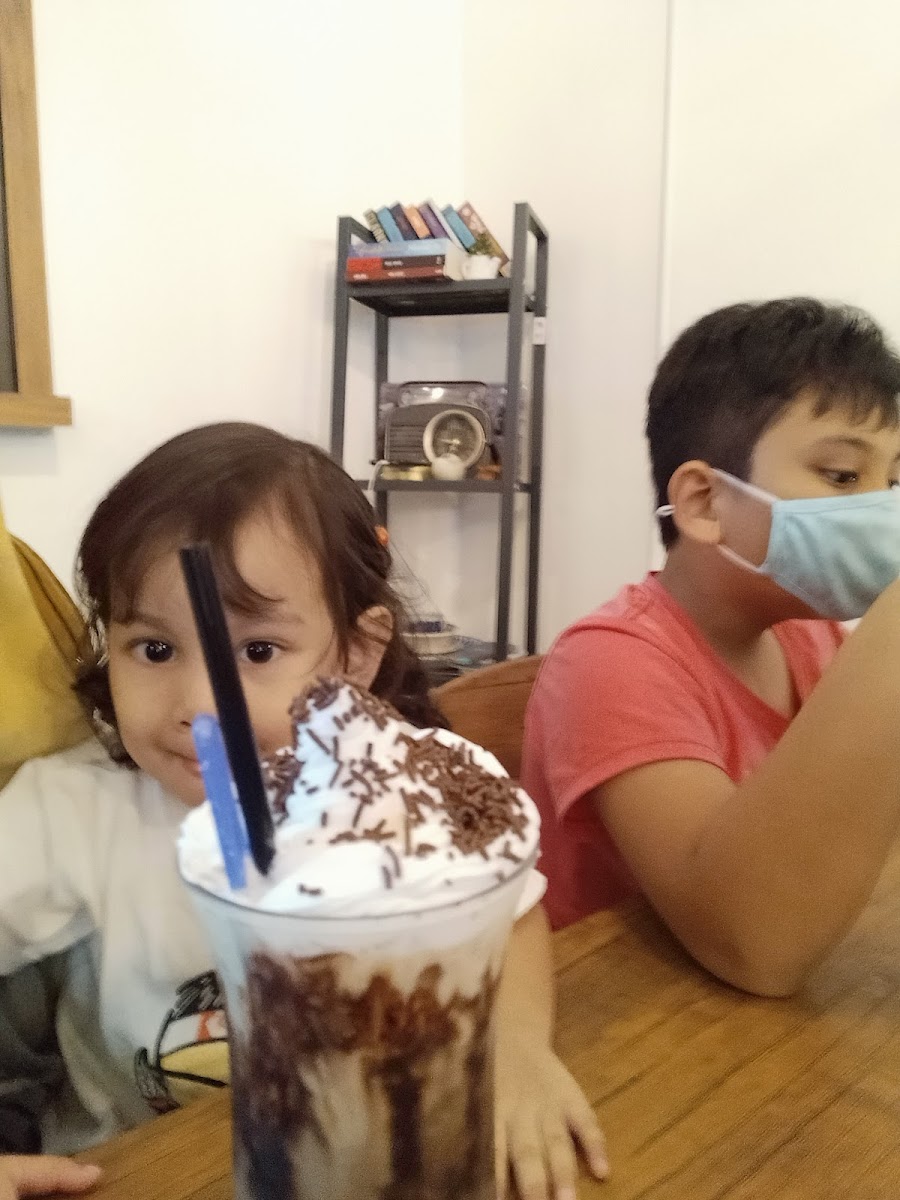 KA.SUT Cafe & Bistro - 7