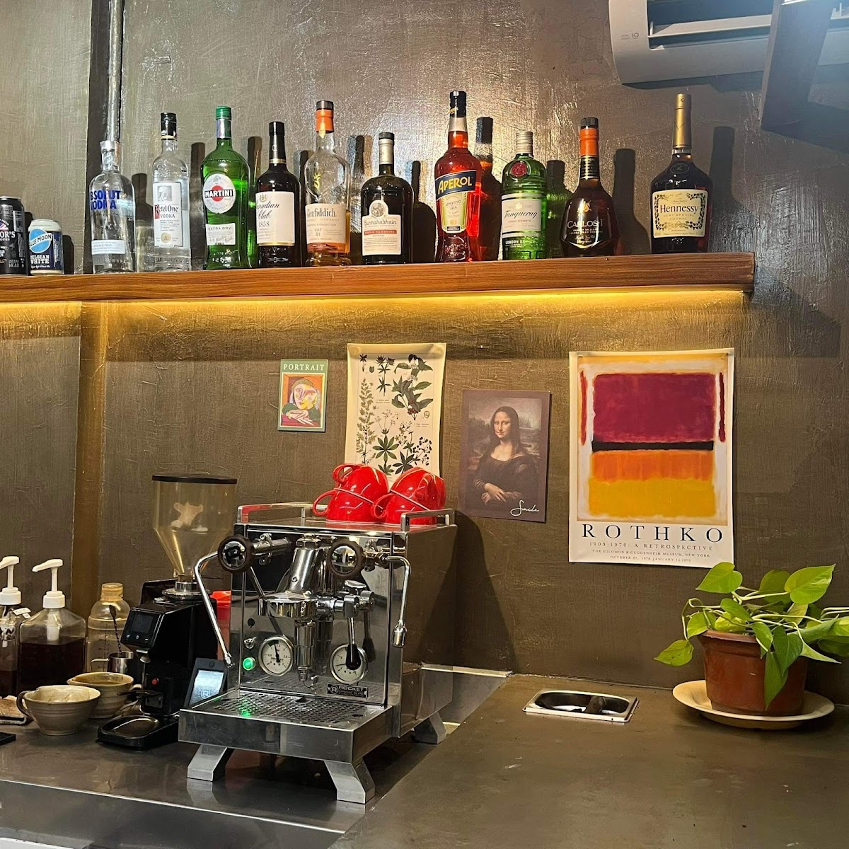 Pair Coffee, Bakery, Cocktails