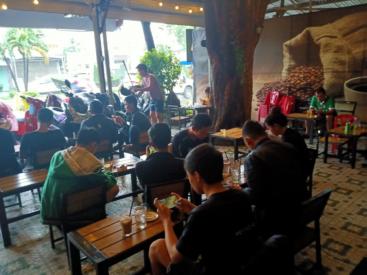 Cafe Milano Cầu Dứa