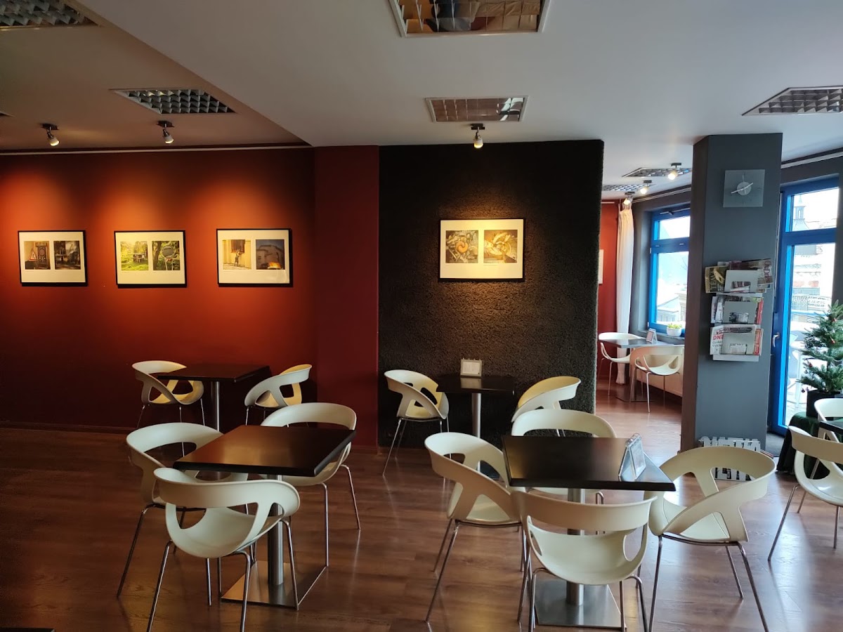 Cafe on the Balustrade