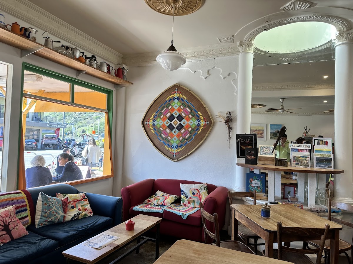 The Perching Parrot Cafe - 3