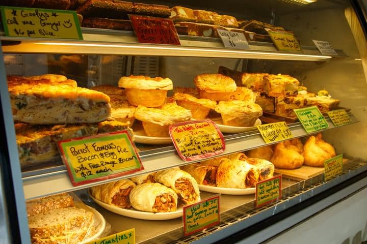 The Perching Parrot Cafe - 4