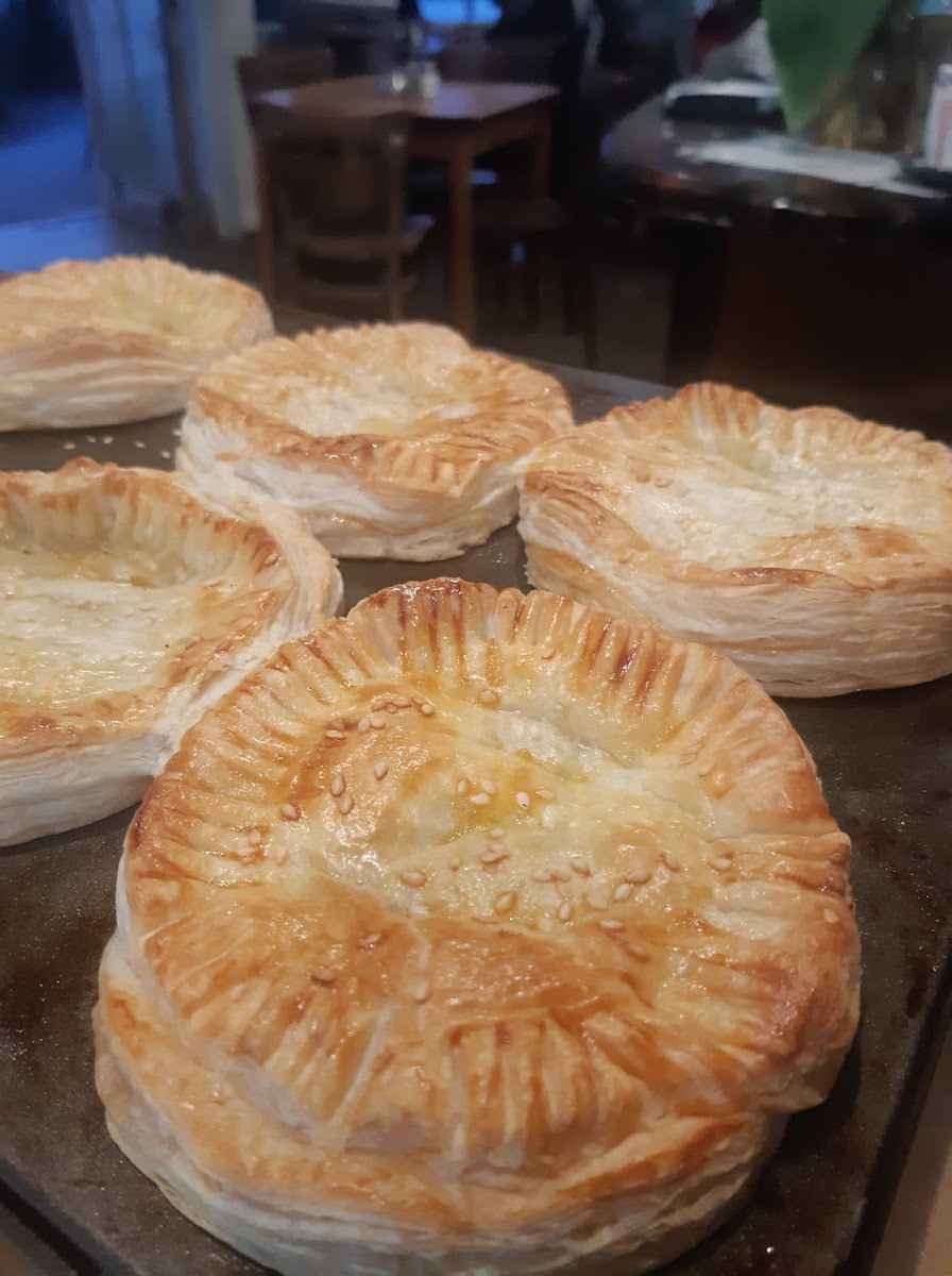 The Perching Parrot Cafe - 6