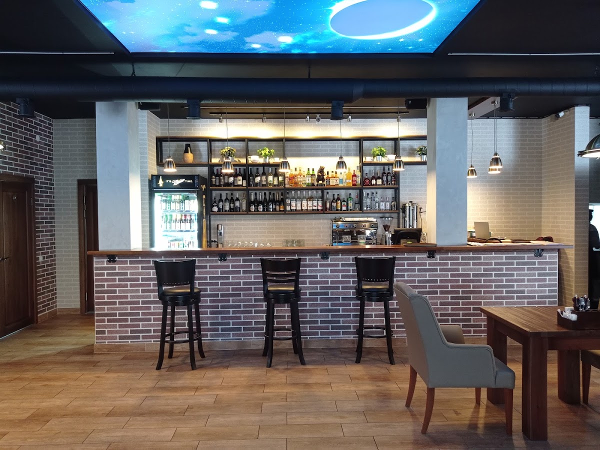 Kafe 'Sozvezdiye Medveditsy'