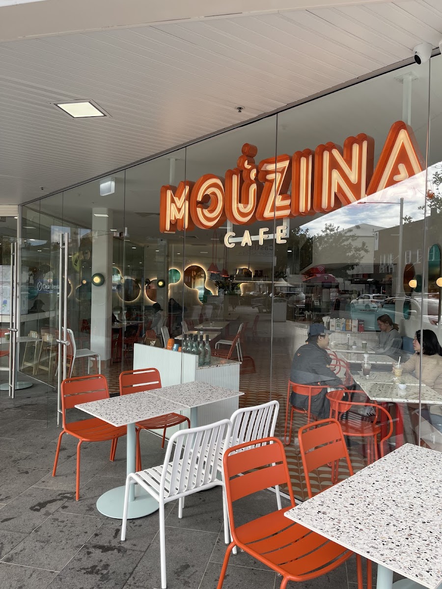 Mouzina Cafe Castle Mall