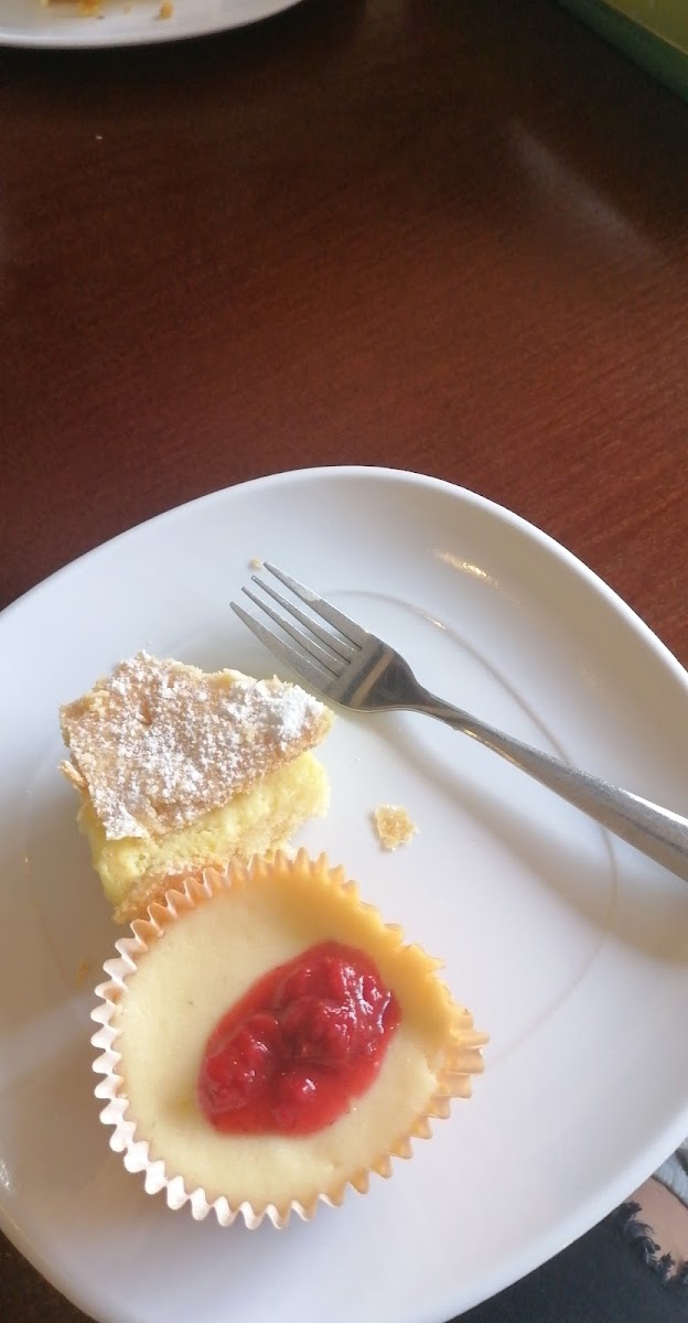 Kaldis Coffee Sarbet Branch | ካልዲስ ኮፊ ሳርቤት ቅርጫፍ - 5