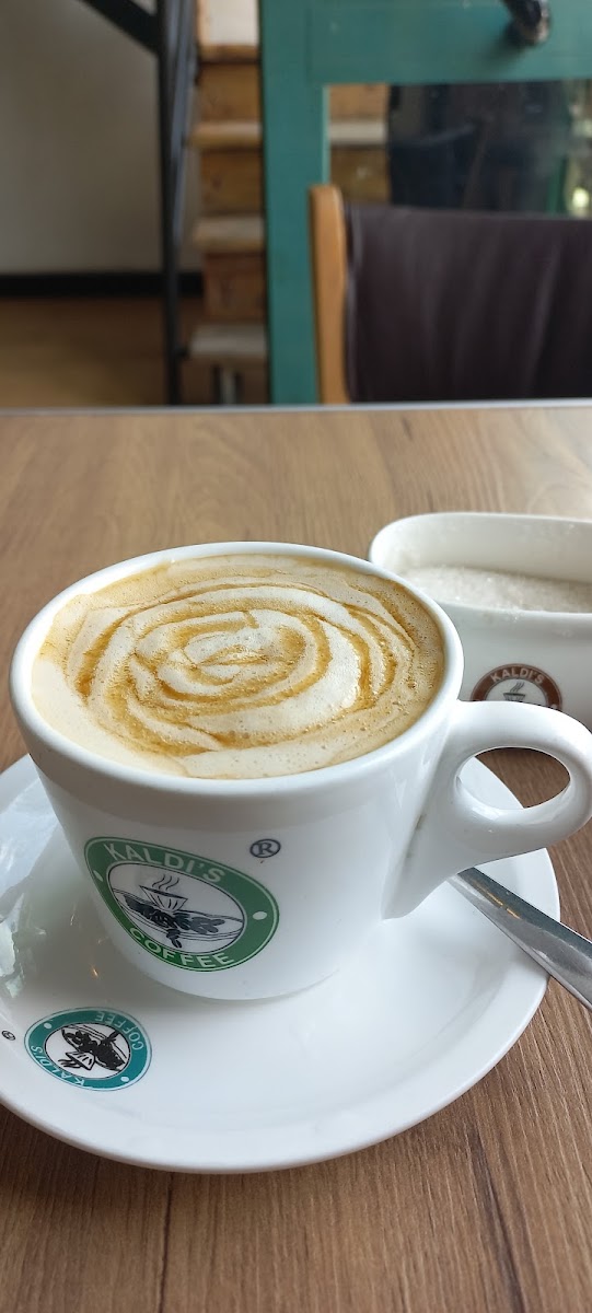 Kaldis Coffee Sarbet Branch | ካልዲስ ኮፊ ሳርቤት ቅርጫፍ - 7