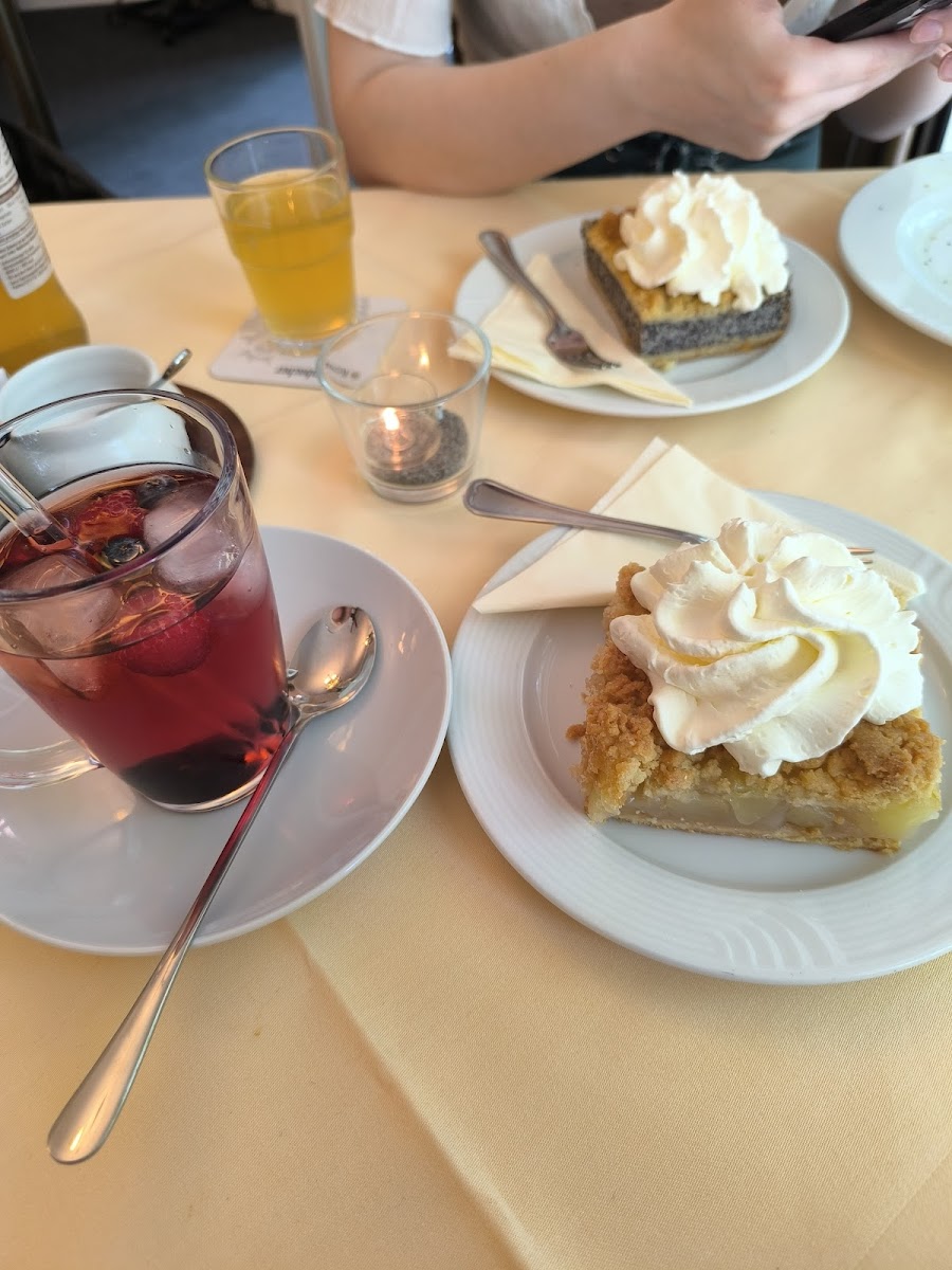 Surker Dom Café - 2