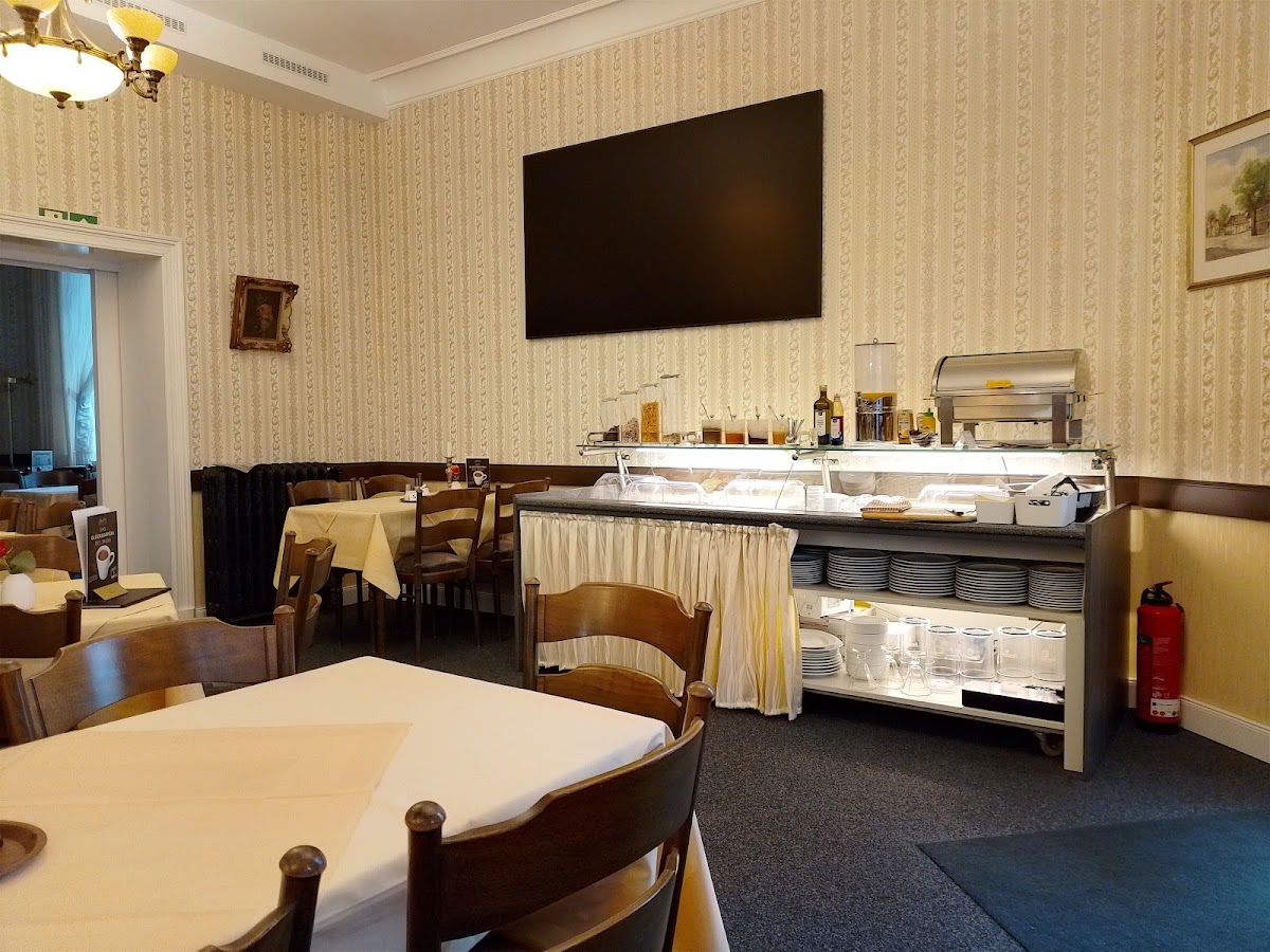 Surker Dom Café - 3