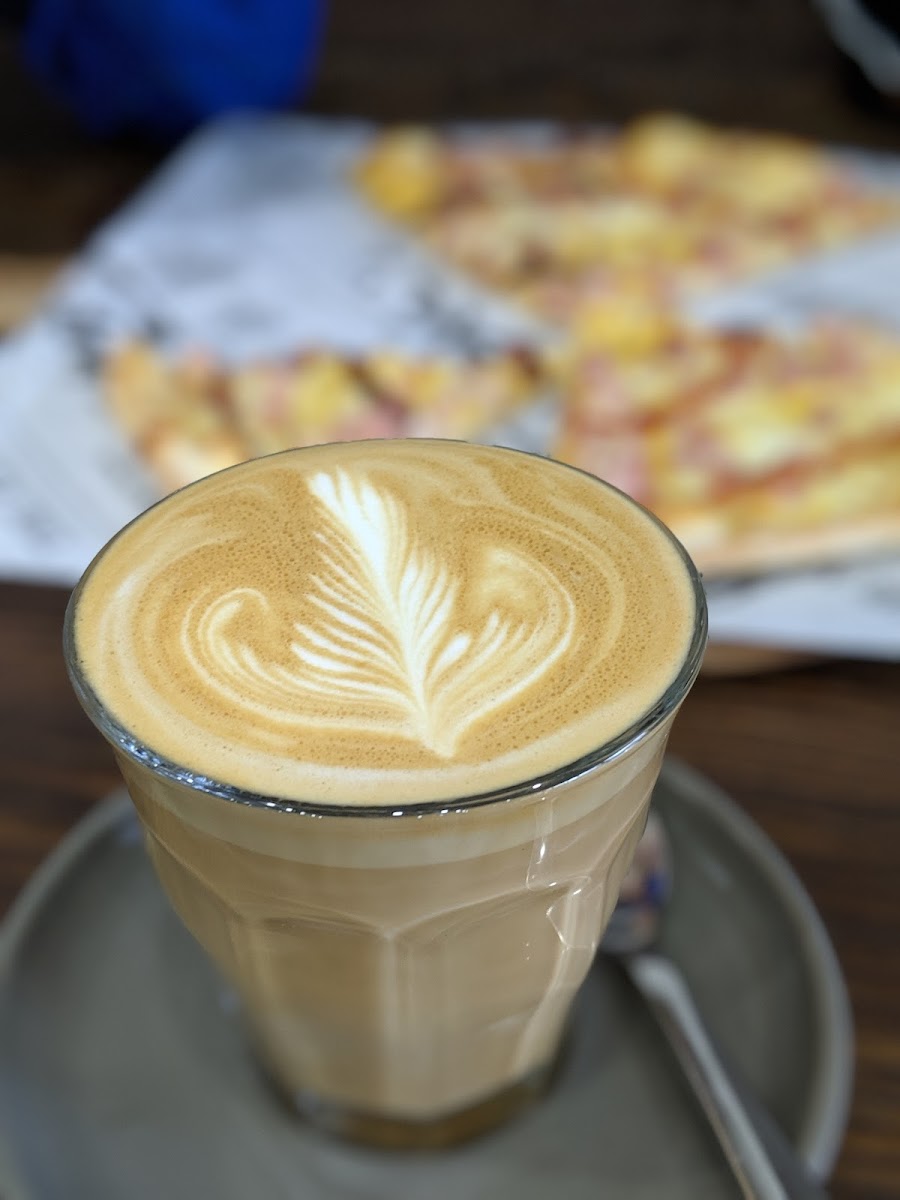 Wooden Mill, Normanhurst: Manoush, Grill & Cafe - 8