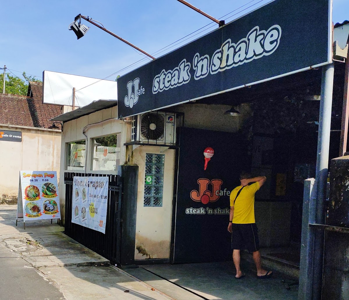 J.J. Cafe Steak & Shake