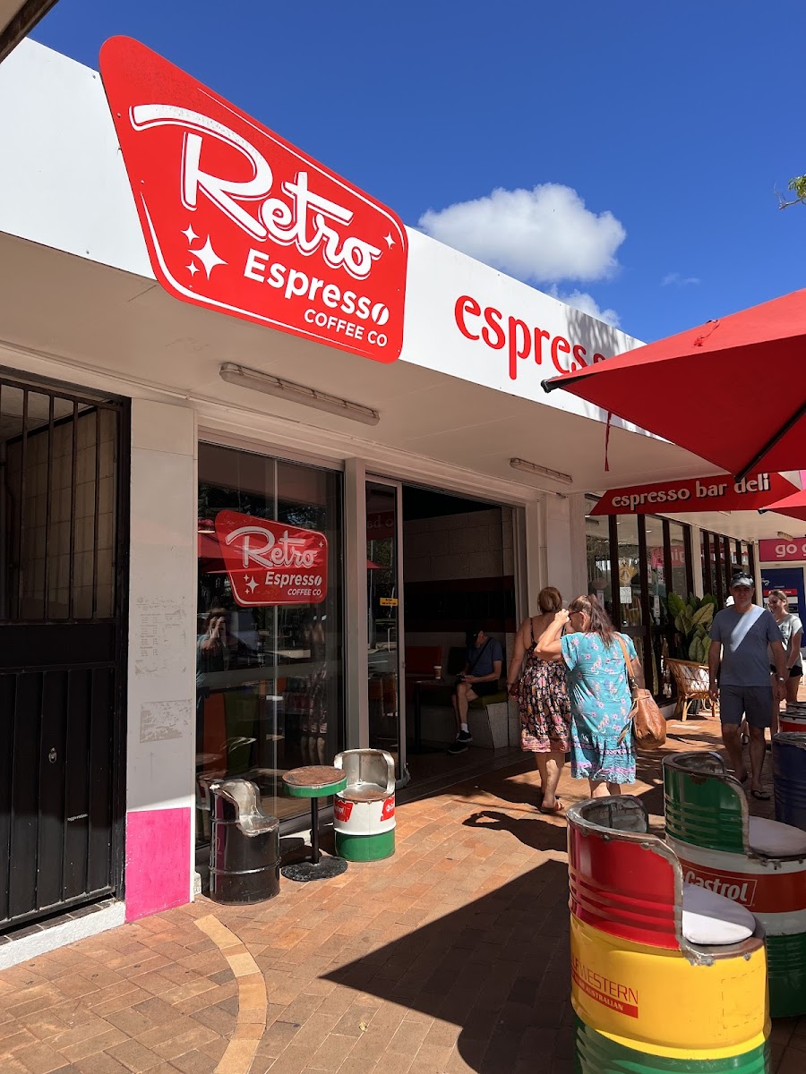 Retro Espresso Bar Deli Torquay - 3