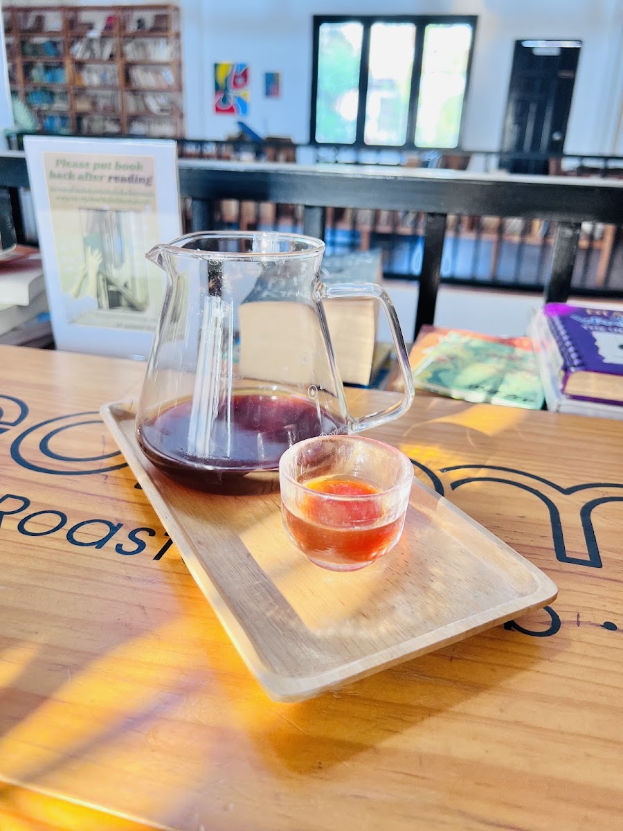 Comma Coffee Reading Room - 5