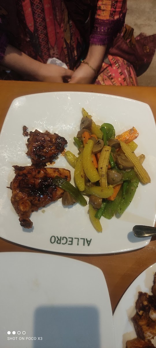 Allegro Art Cafe & Gallery - 7