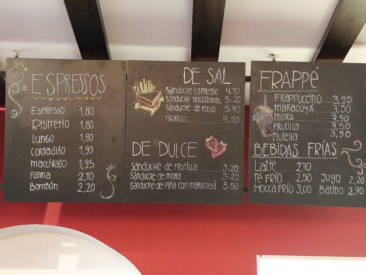 YAW Ecuadorian Cafe - 10