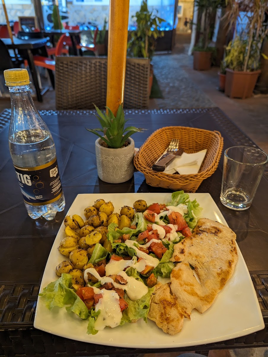 YAW Ecuadorian Cafe - 6