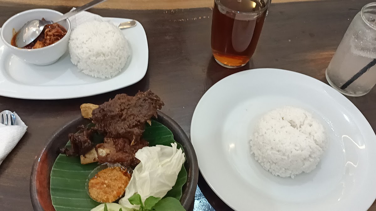 Pelataran Cafe & Resto - 8