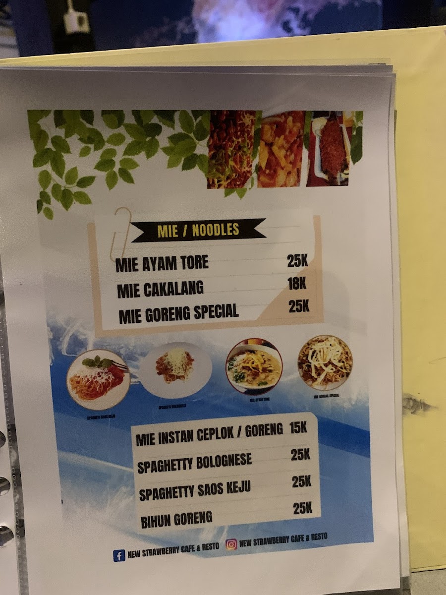 Strawberry Cafe & Resto - 10