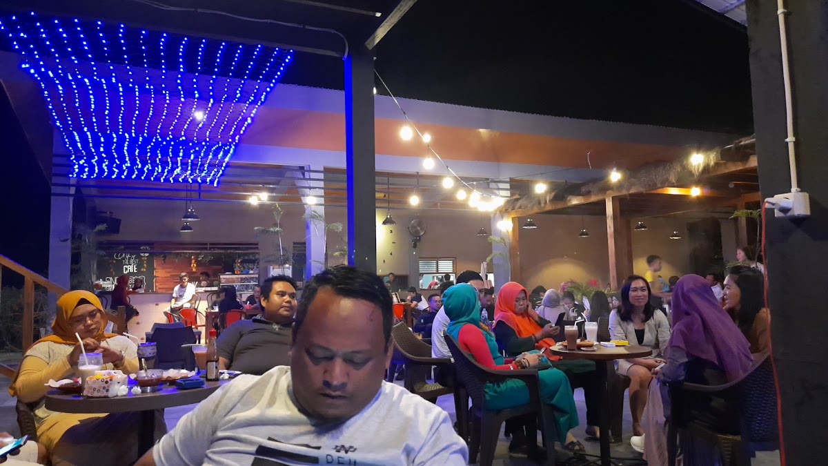 Strawberry Cafe & Resto - 2