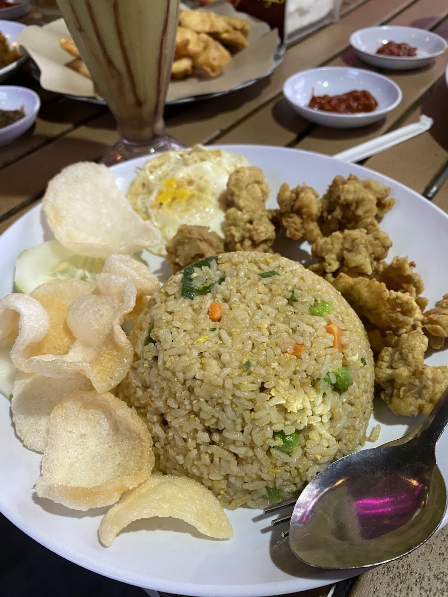 Strawberry Cafe & Resto - 3