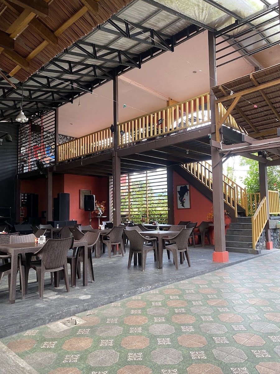 Strawberry Cafe & Resto - 4