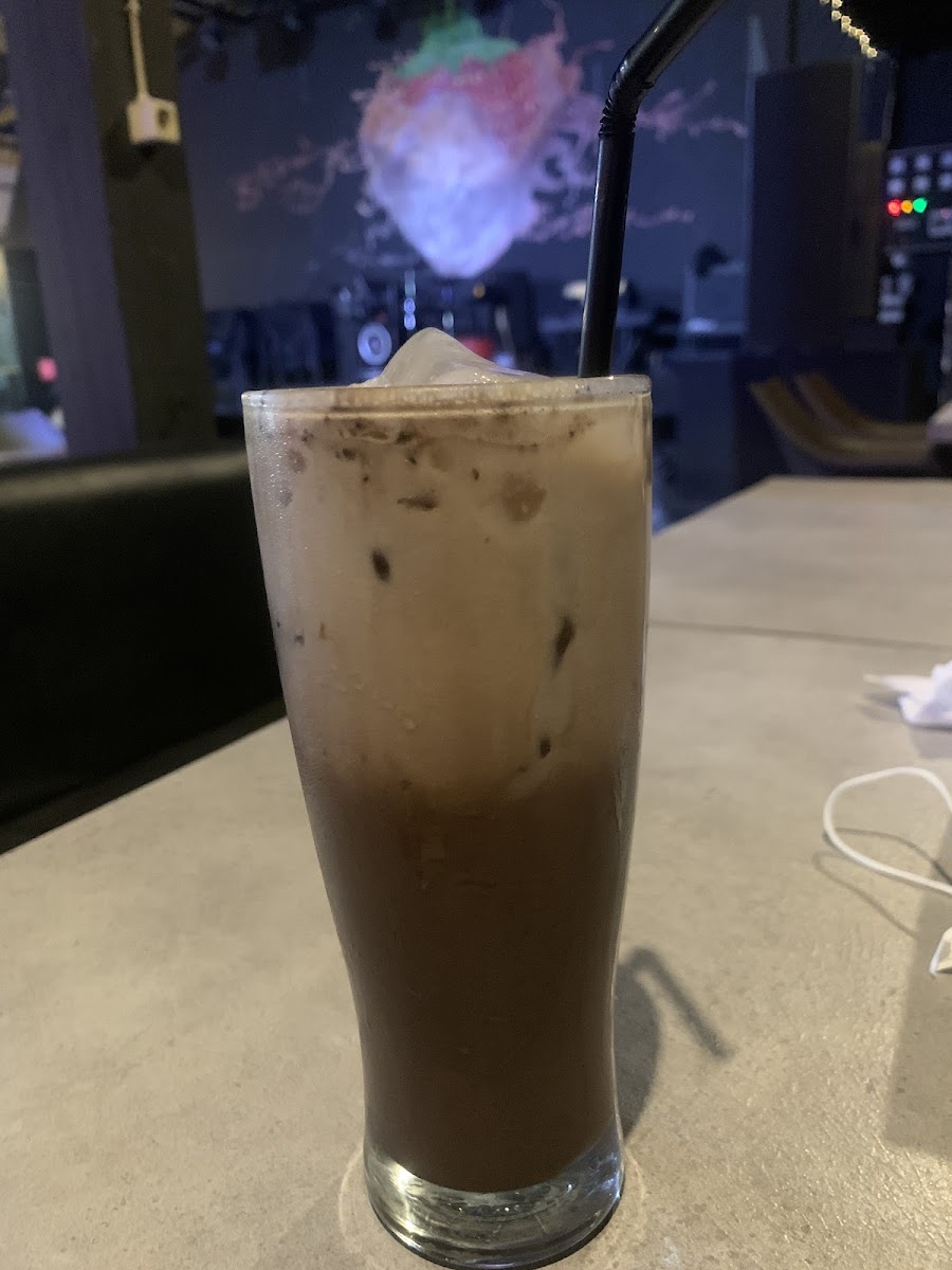 Strawberry Cafe & Resto - 5