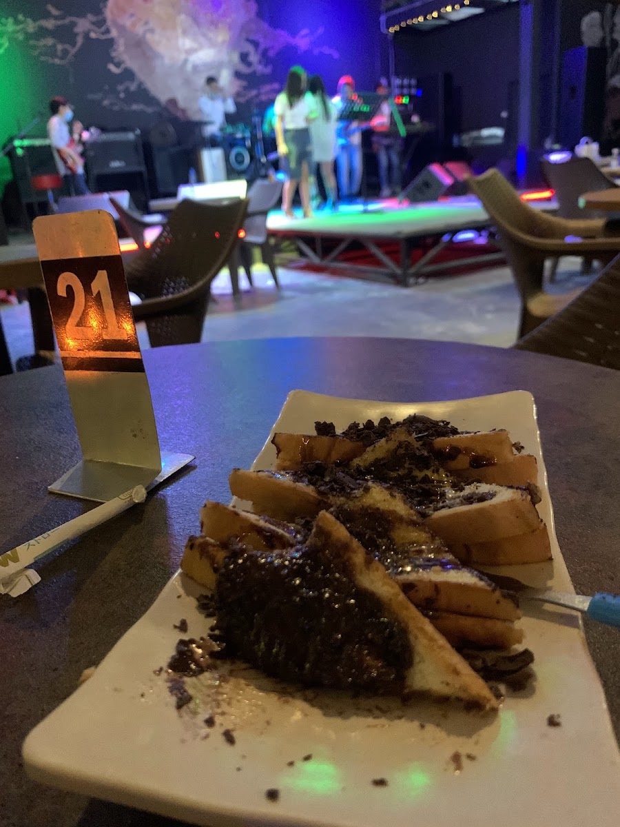 Strawberry Cafe & Resto - 6