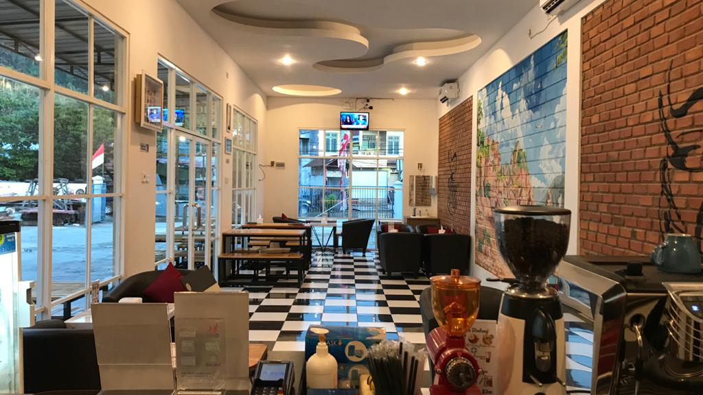 Trijaya Cafe & Carwash